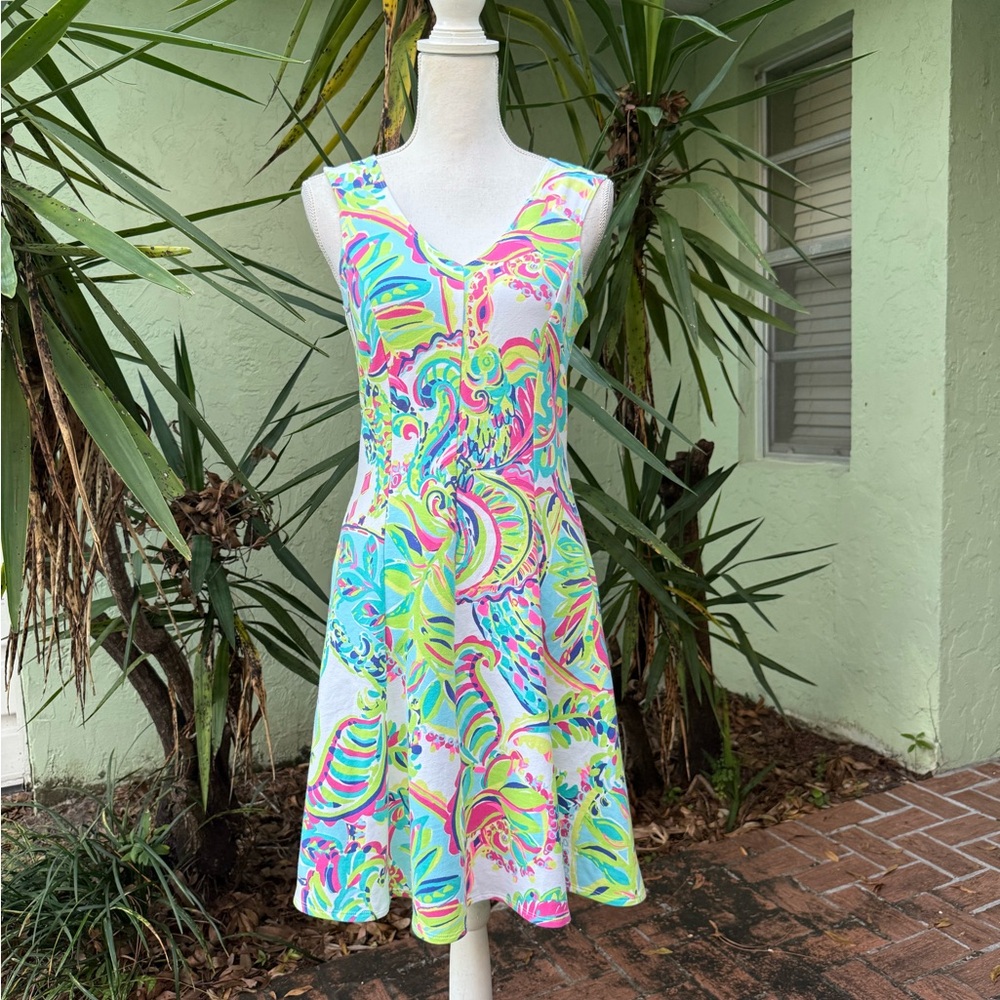 Lilly Pulitzer Dahlia Dress - Picture 2 of 9